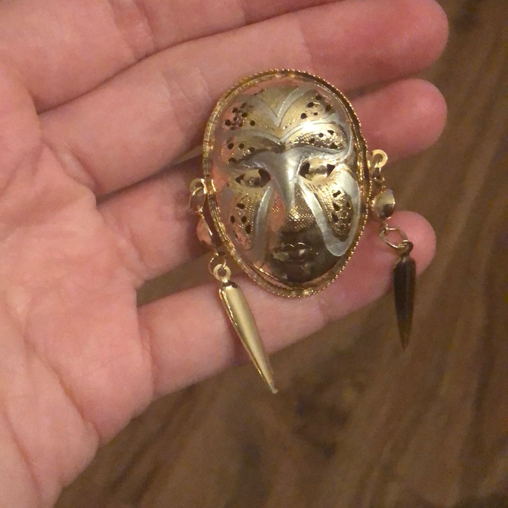 Pin